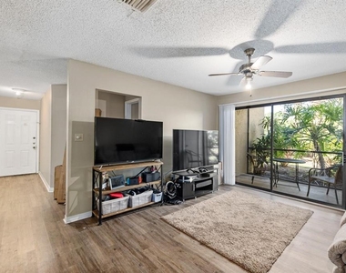 4045 Crockers Lake Boulevard - Photo Thumbnail 8