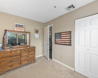 4045 Crockers Lake Boulevard - Photo Thumbnail 20