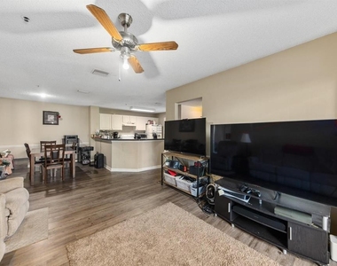 4045 Crockers Lake Boulevard - Photo Thumbnail 5