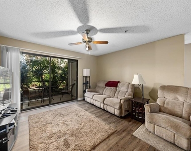 4045 Crockers Lake Boulevard - Photo Thumbnail 3