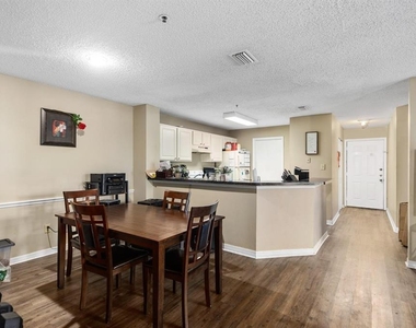 4045 Crockers Lake Boulevard - Photo Thumbnail 7