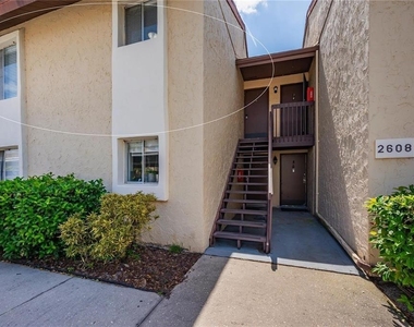 2608 Hidden Lake Drive N - Photo Thumbnail 12