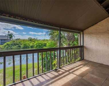 2608 Hidden Lake Drive N - Photo Thumbnail 20