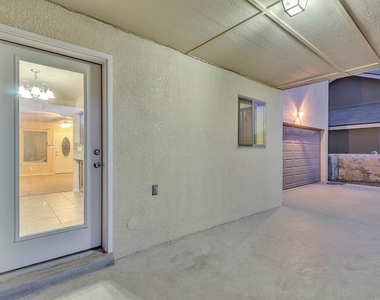3925 Hueco Valley Drive - Photo Thumbnail 28