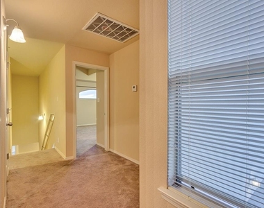 3925 Hueco Valley Drive - Photo Thumbnail 8