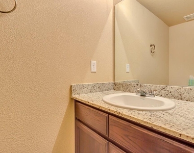 3925 Hueco Valley Drive - Photo Thumbnail 26