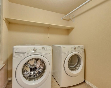 3925 Hueco Valley Drive - Photo Thumbnail 25