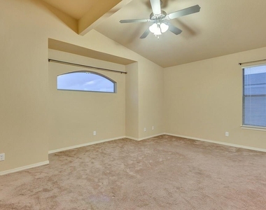3925 Hueco Valley Drive - Photo Thumbnail 11
