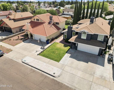 2437 Fletcher Place - Photo Thumbnail 3