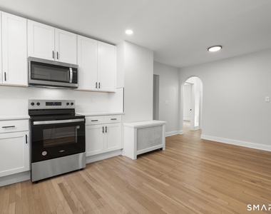 1070 Whitney Avenue - Photo Thumbnail 7