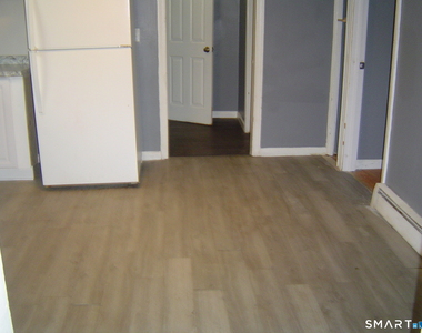 380 Blatchley Avenue - Photo Thumbnail 4