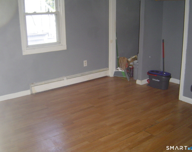 380 Blatchley Avenue - Photo Thumbnail 8