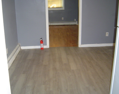 380 Blatchley Avenue - Photo Thumbnail 16