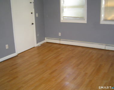 380 Blatchley Avenue - Photo Thumbnail 5