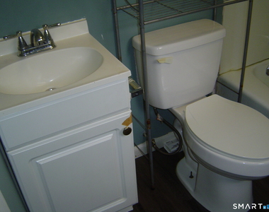 380 Blatchley Avenue - Photo Thumbnail 15