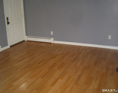 380 Blatchley Avenue - Photo Thumbnail 11