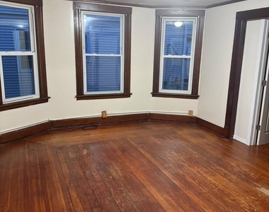 727 East Street - Photo Thumbnail 5