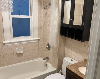727 East Street - Photo Thumbnail 10