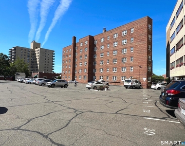 140 Grove Street - Photo Thumbnail 9
