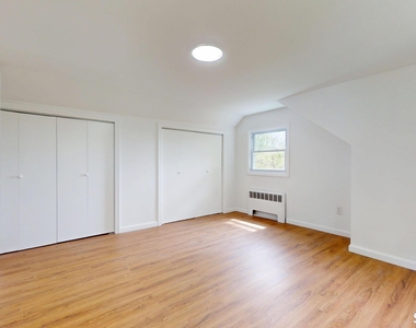 52 Glen Haven Road - Photo Thumbnail 14