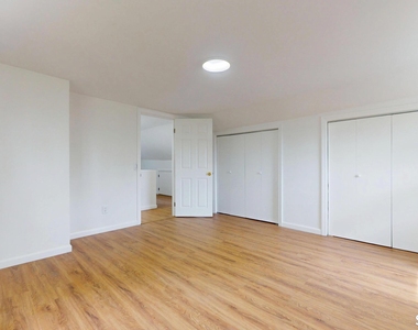 52 Glen Haven Road - Photo Thumbnail 13