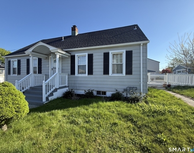 11 Colony Street - Photo Thumbnail 1