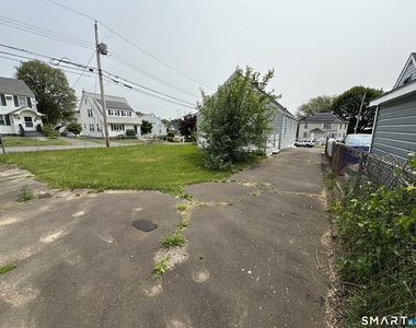 11 Colony Street - Photo Thumbnail 4