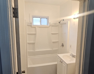 142-144 Adams Street - Photo Thumbnail 4