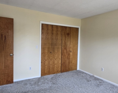 1300 Capitol Avenue - Photo Thumbnail 8