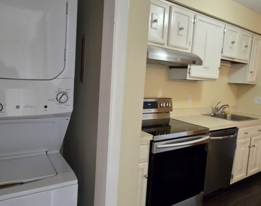 1300 Capitol Avenue - Photo Thumbnail 13
