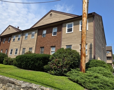 1300 Capitol Avenue - Photo Thumbnail 4