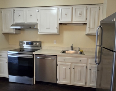 1300 Capitol Avenue - Photo Thumbnail 7