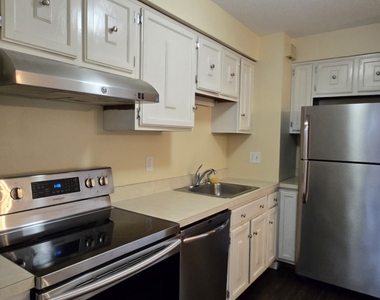 1300 Capitol Avenue - Photo Thumbnail 11