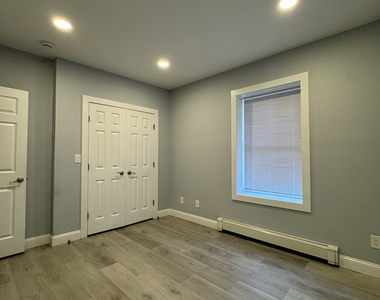 40 Clarks Hill Avenue - Photo Thumbnail 3