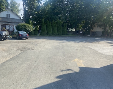 101 Poquonock Avenue - Photo Thumbnail 2