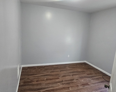 142-144 Adams Street - Photo Thumbnail 8