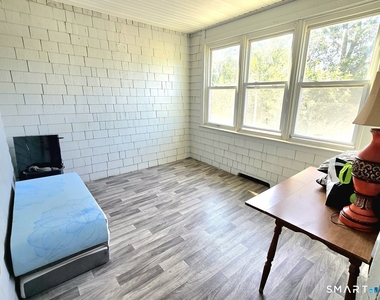 233 White Street - Photo Thumbnail 9