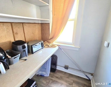 233 White Street - Photo Thumbnail 4