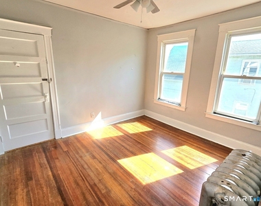 233 White Street - Photo Thumbnail 7