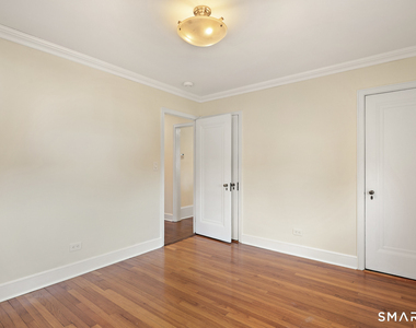 106 Henry Street - Photo Thumbnail 14