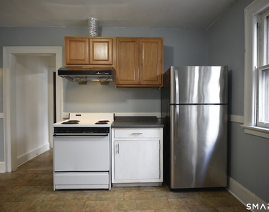 214 Quaker Lane - Photo Thumbnail 3