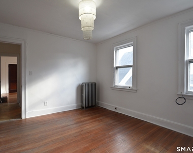 214 Quaker Lane - Photo Thumbnail 13
