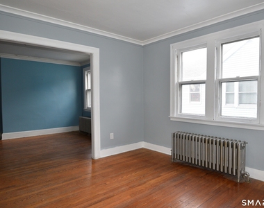214 Quaker Lane - Photo Thumbnail 8