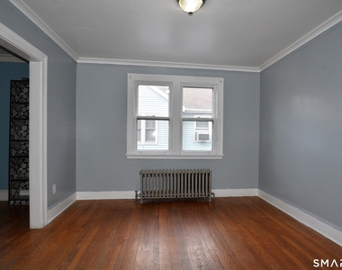 214 Quaker Lane - Photo Thumbnail 6