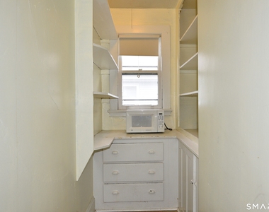 214 Quaker Lane - Photo Thumbnail 5