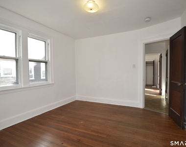 214 Quaker Lane - Photo Thumbnail 16