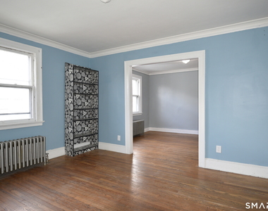214 Quaker Lane - Photo Thumbnail 10