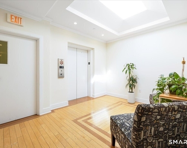 485 Summer Street - Photo Thumbnail 3