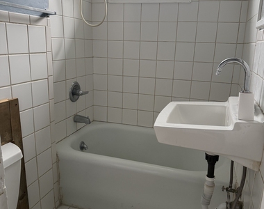21 Holmes Avenue - Photo Thumbnail 4