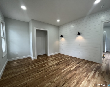 82 Howard Avenue - Photo Thumbnail 4
